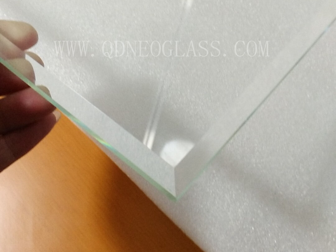Tempered Ultra Clear Glass, Beveled Edge 10mm with bottom Edge Flat Polished edge 5mm _副本